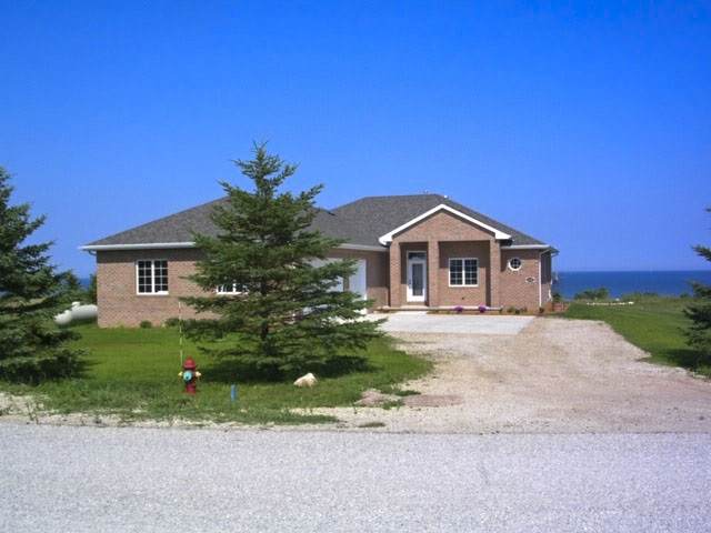 602 Lakeshore Drive - Photo 1