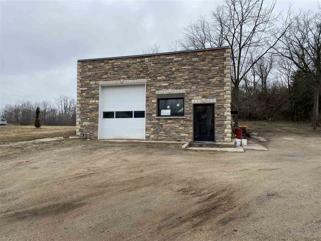 425 Huron Street - Photo 1