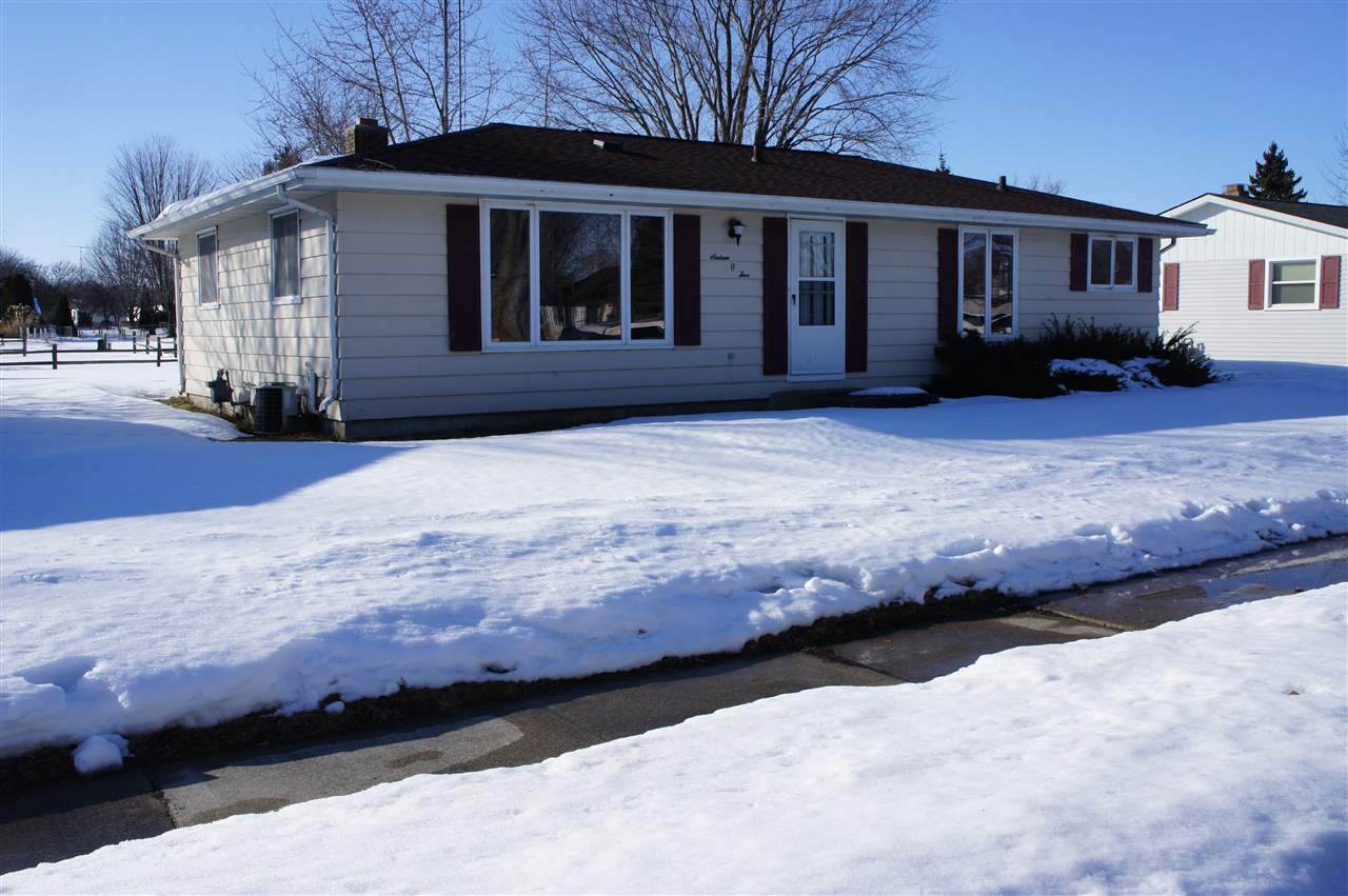 1605 Thurke Avenue - Photo 1