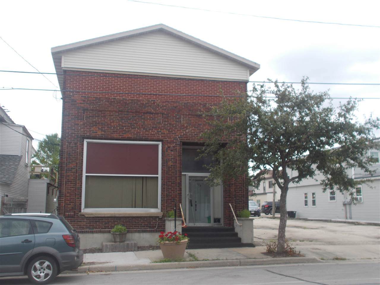 112 Military Road - Photo 1