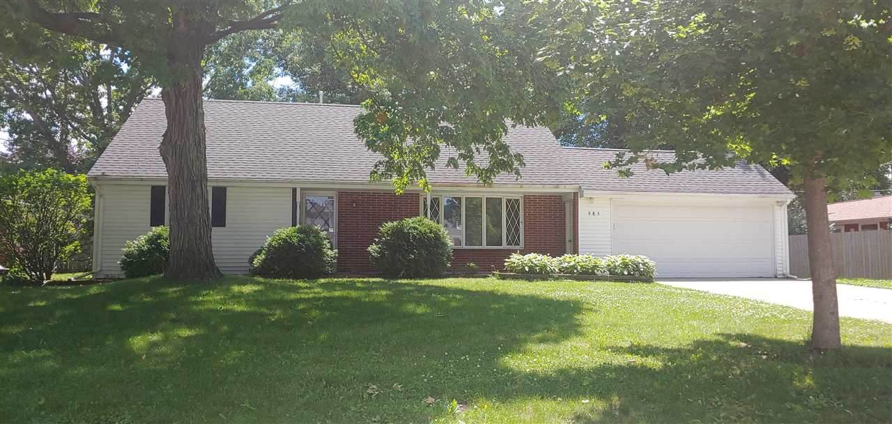 985 Duchateau Avenue - Photo 1