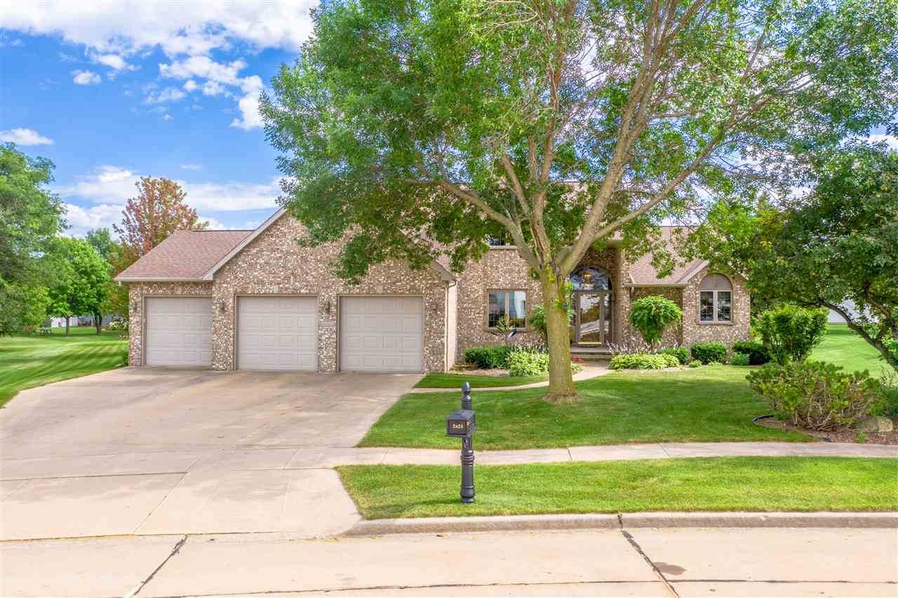 2824 Southbreeze Court - Photo 1