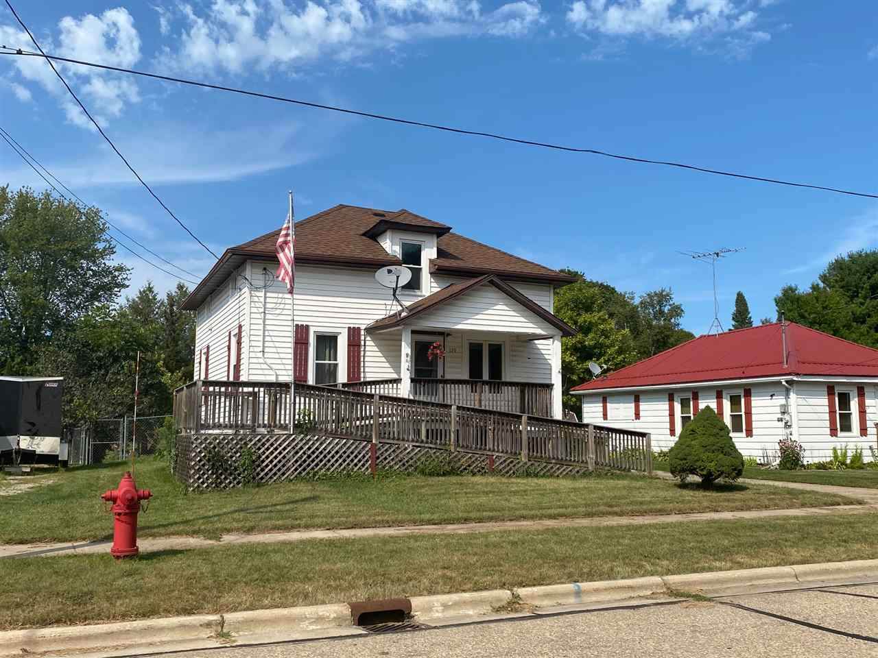 129 Pine Street - Photo 1