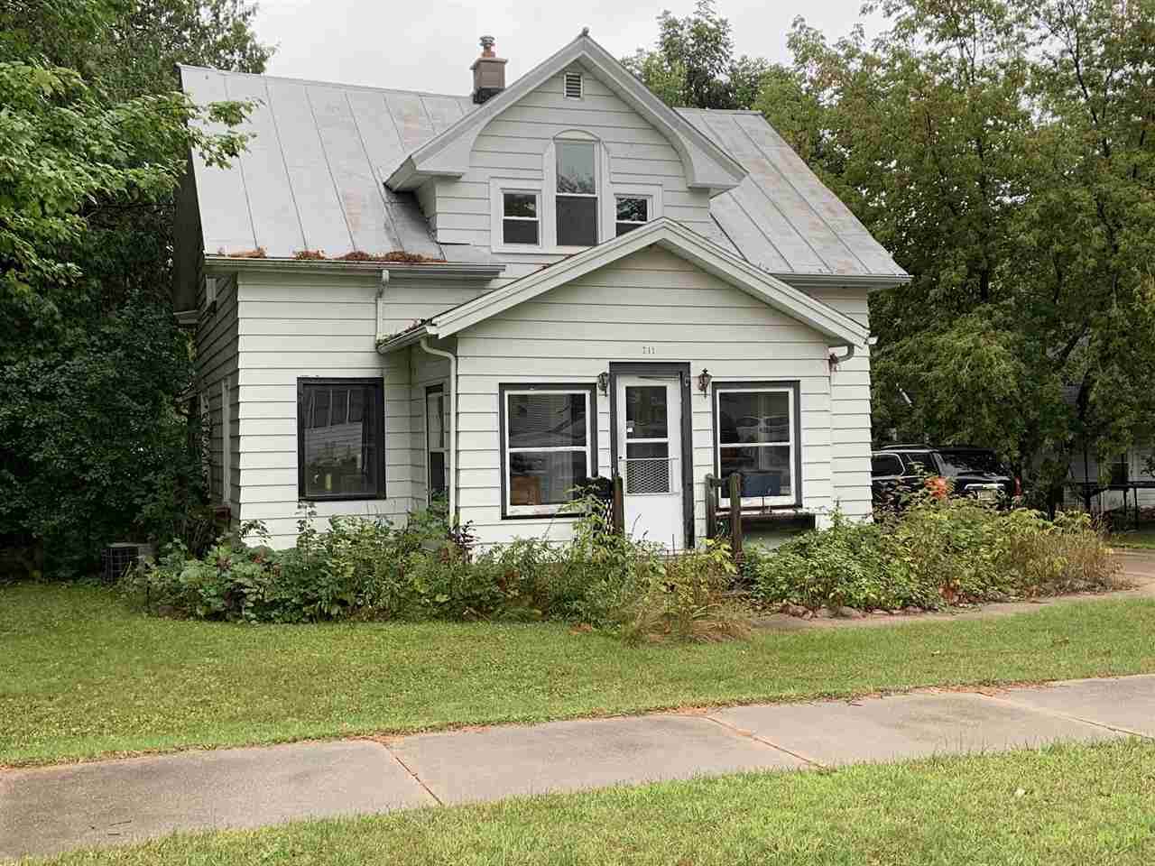 711 Weed Street - Photo 1
