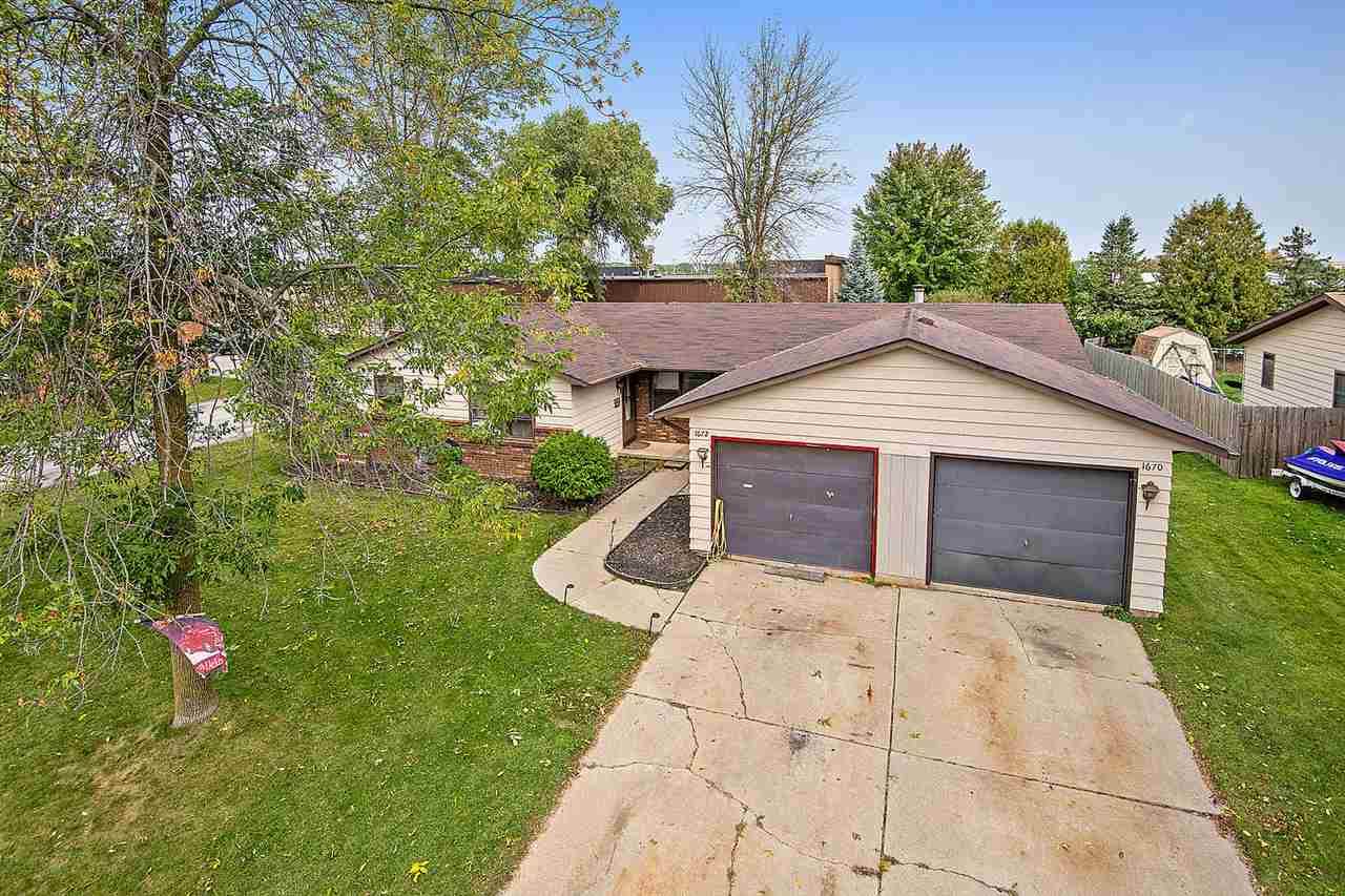 1670 Carole Lane - Photo 1