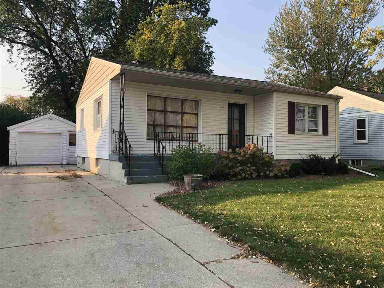 548 9TH Street - Photo 1