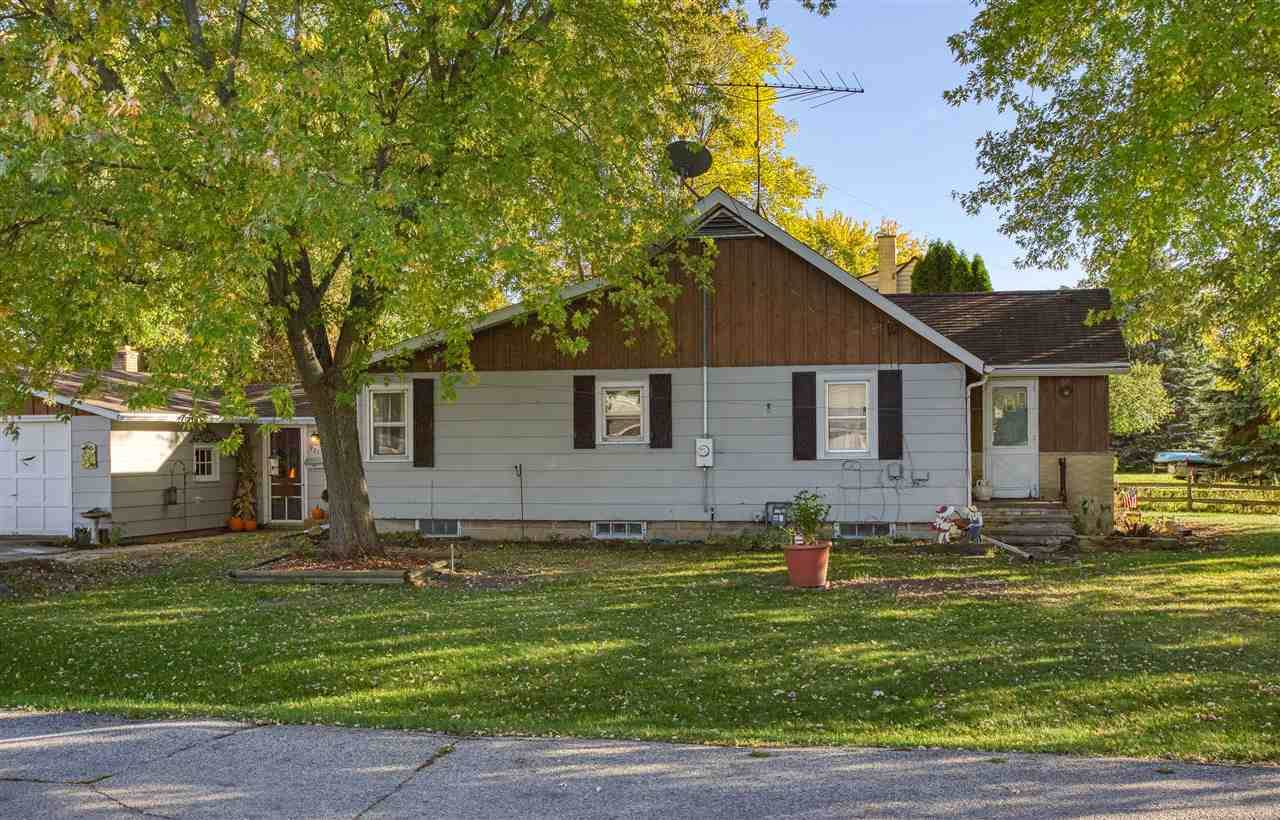 921 Grove Street - Photo 1