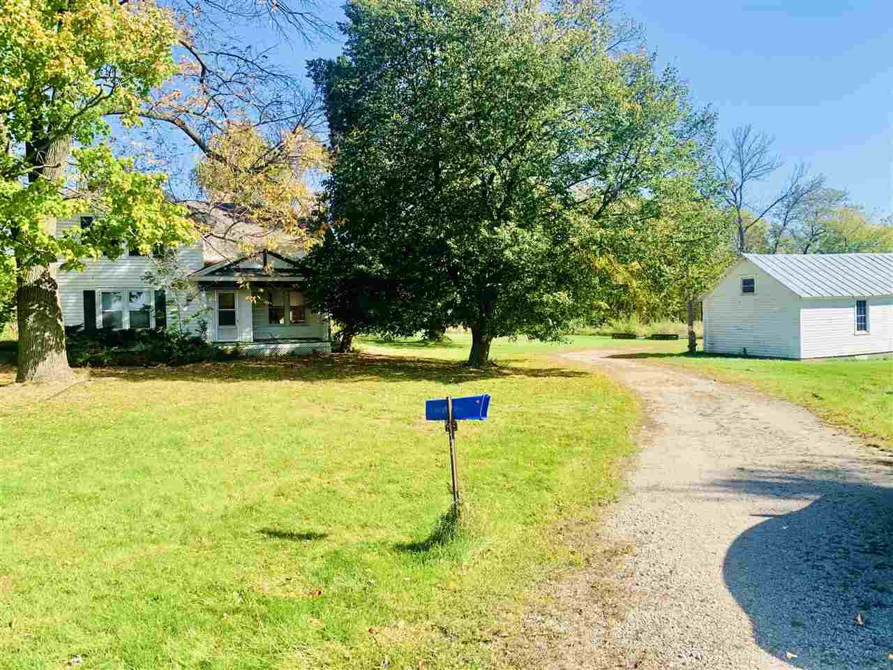 8511 Hwy 91 - Photo 1