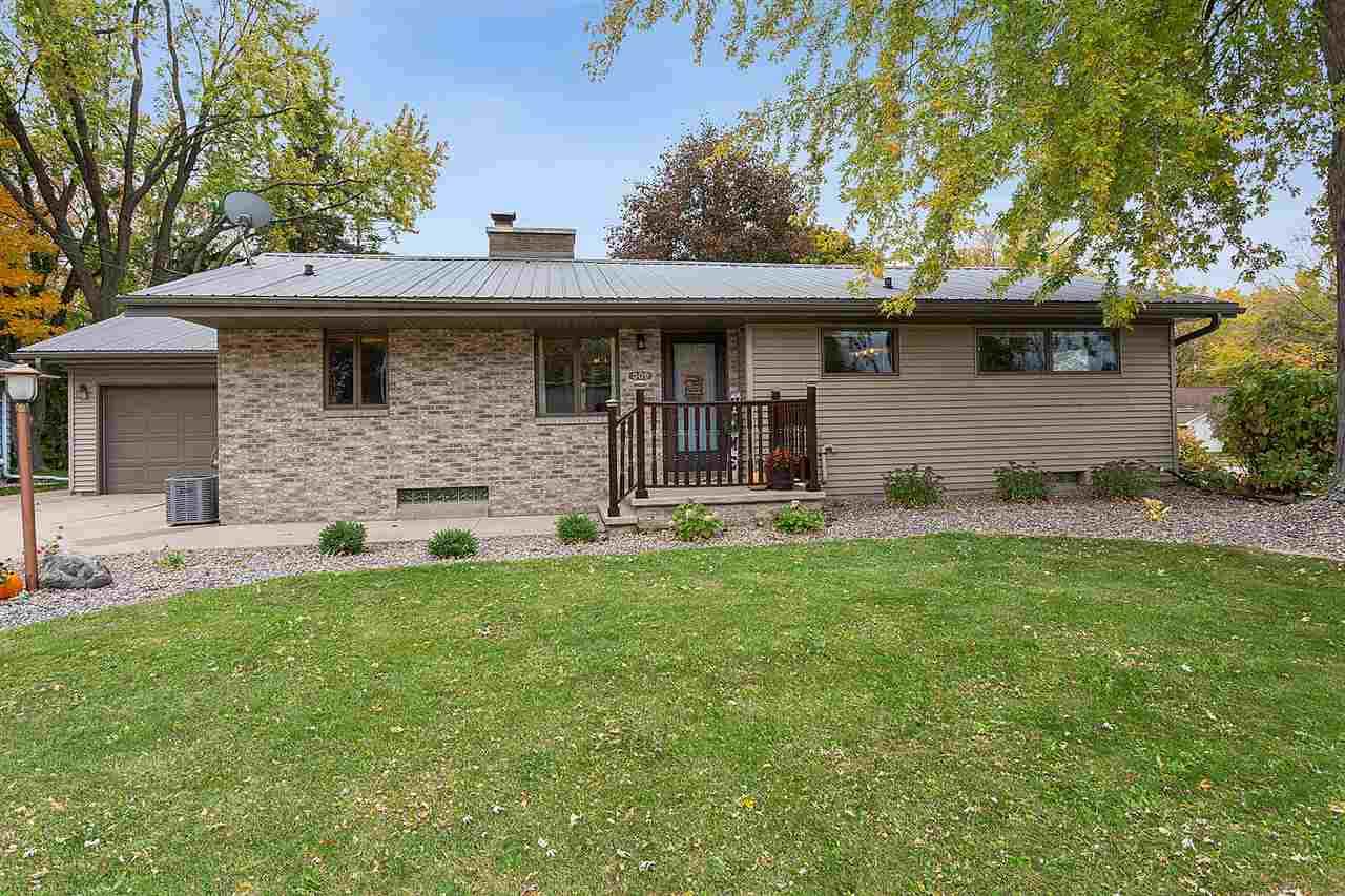 309 17TH Street - Photo 1