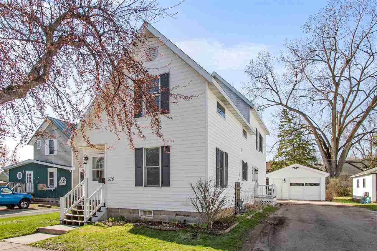 516 Washington Street - Photo 1