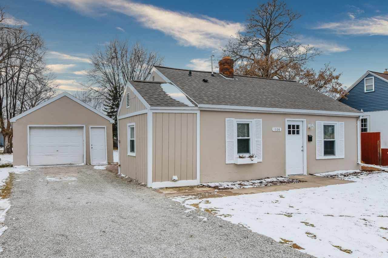 1326 Vanderbraack Street - Photo 1