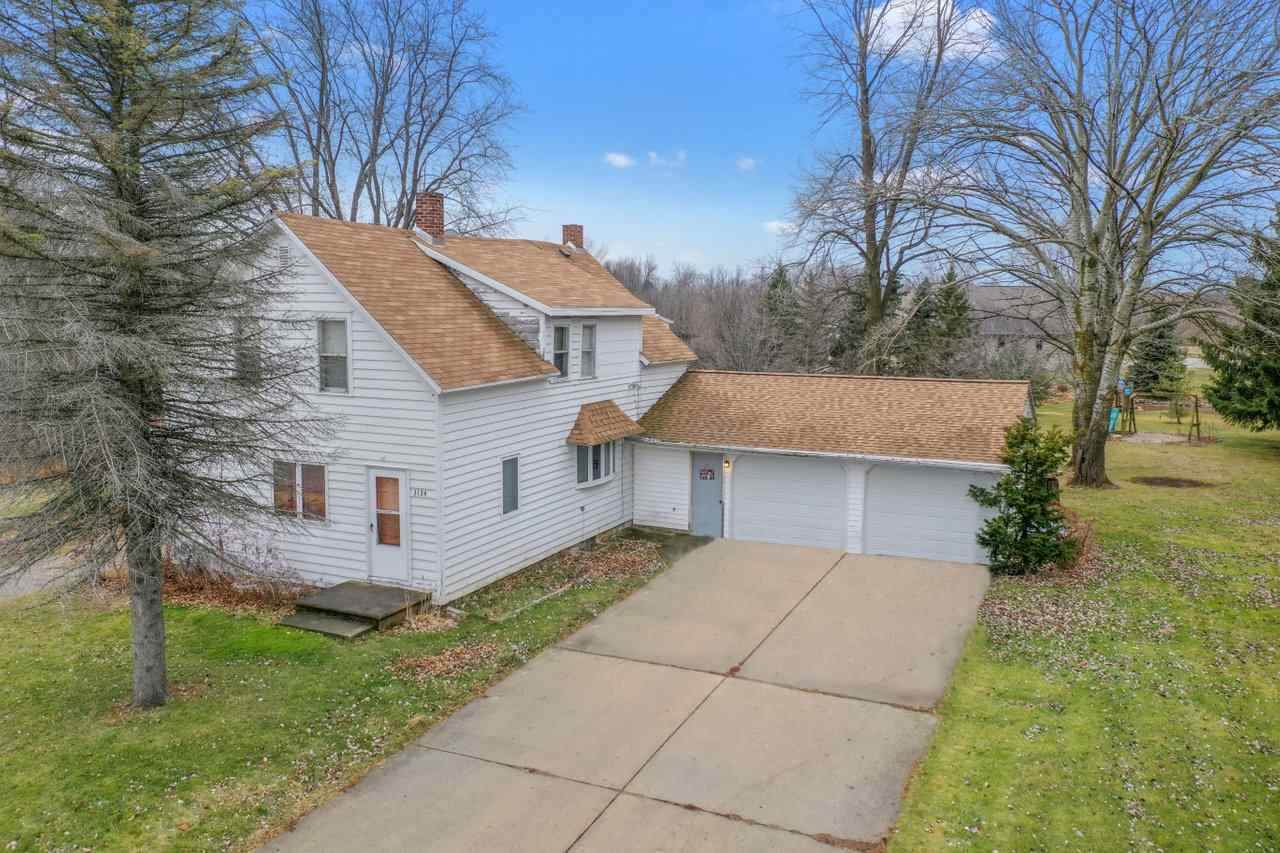 3134 Manitowoc Road - Photo 1