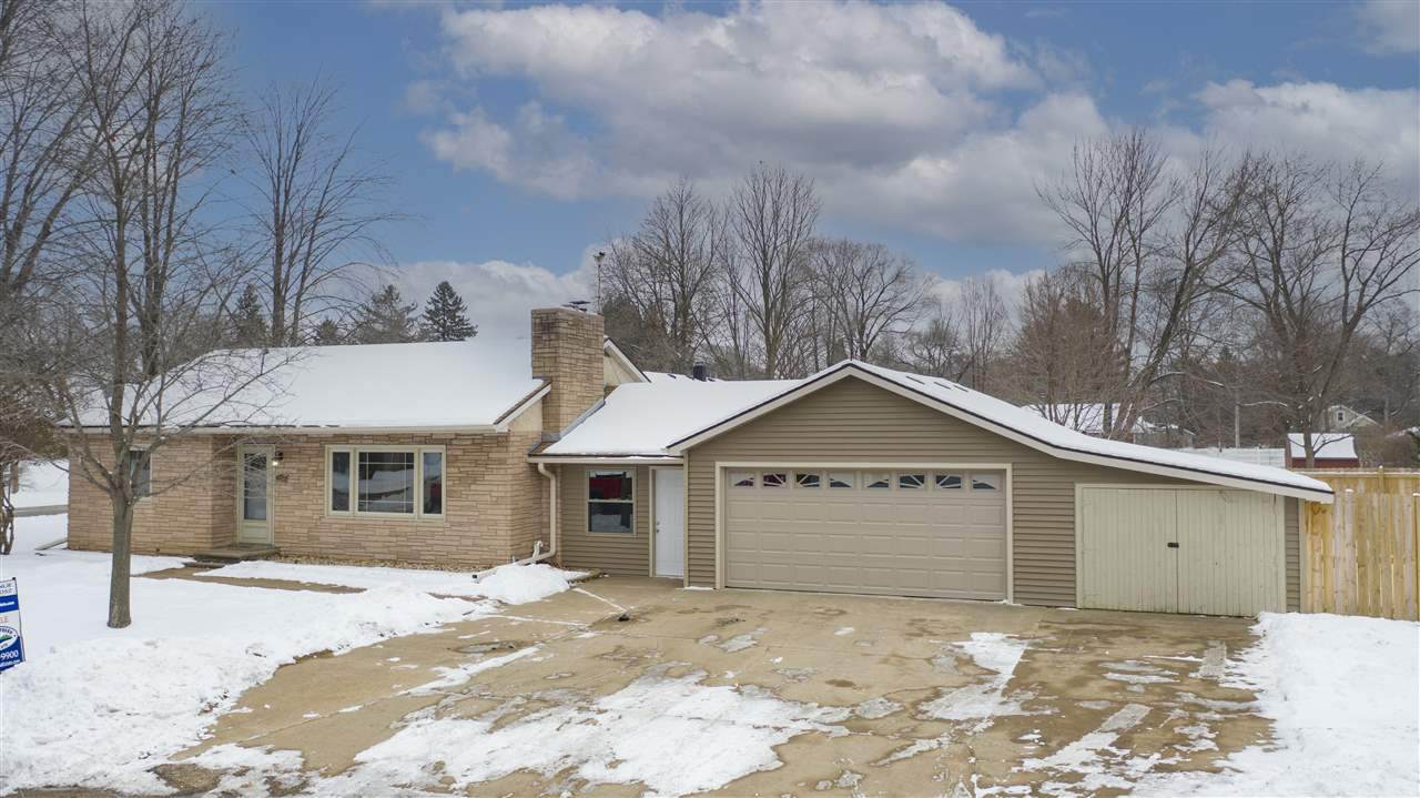 1005 10TH Street - Photo 1