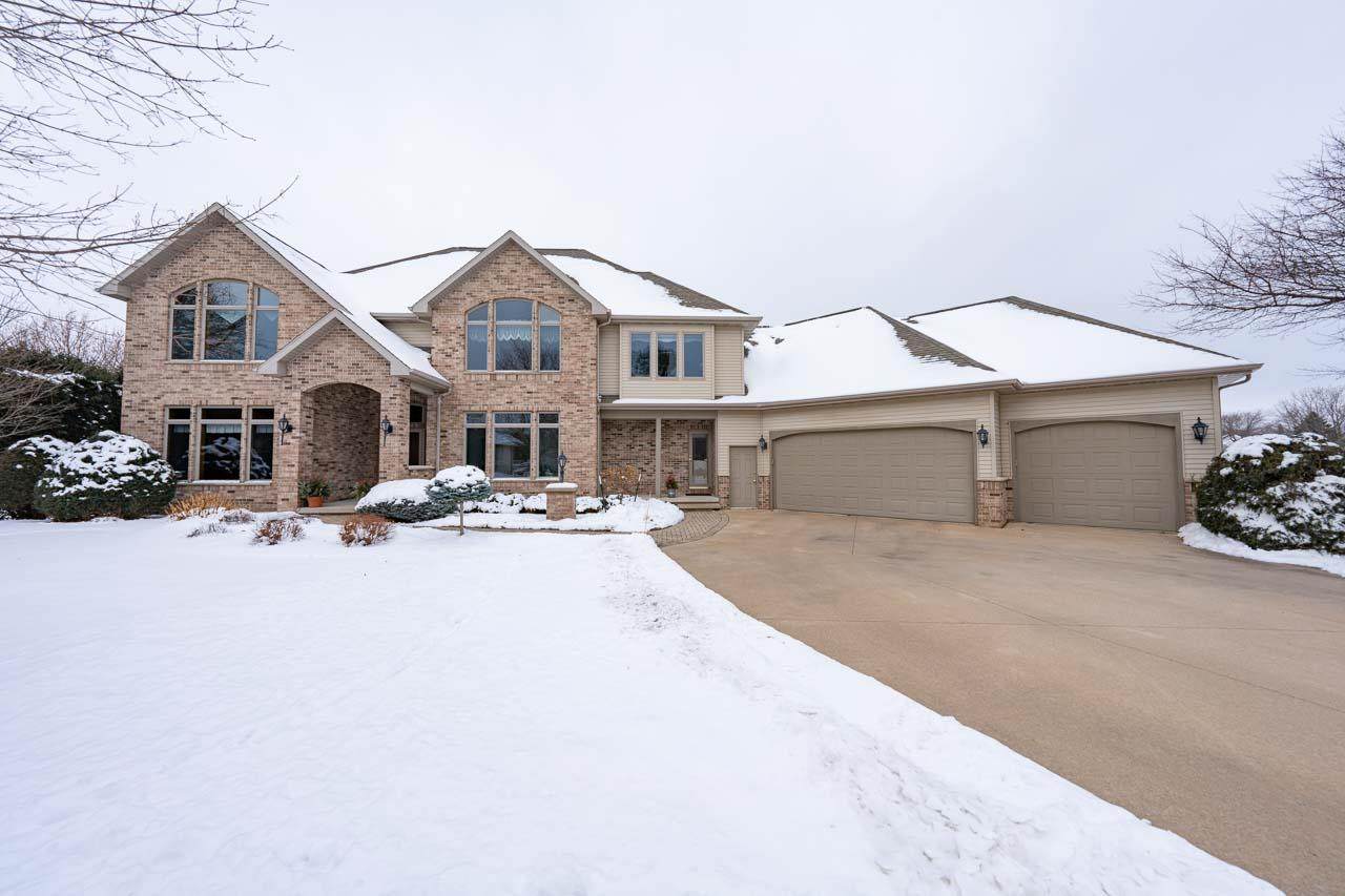 3135 Teardrop Court - Photo 1