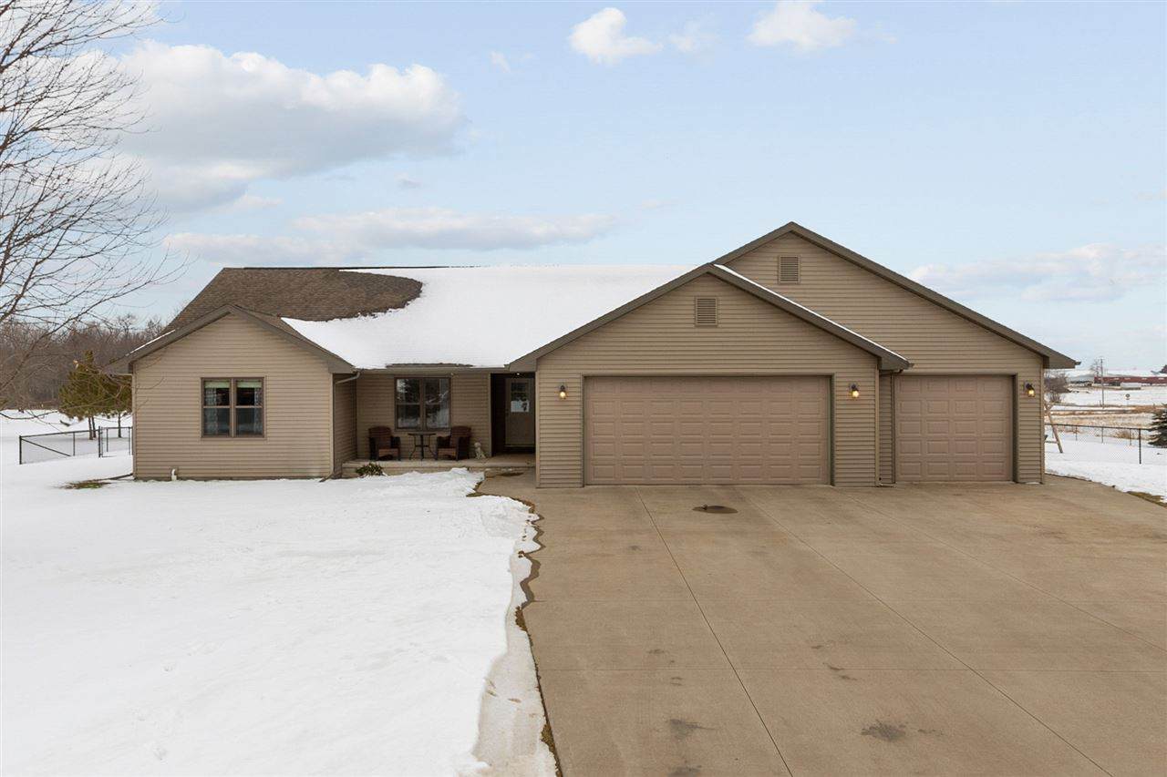 3277 Wismer Lane - Photo 1