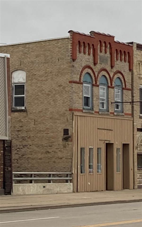 401 Main Street - Photo 1