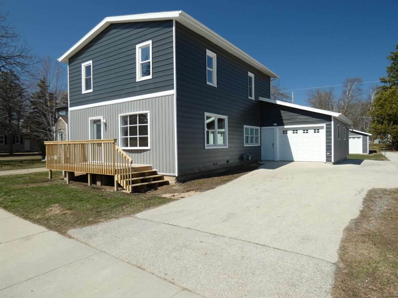 245 Pulaski Street - Photo 1