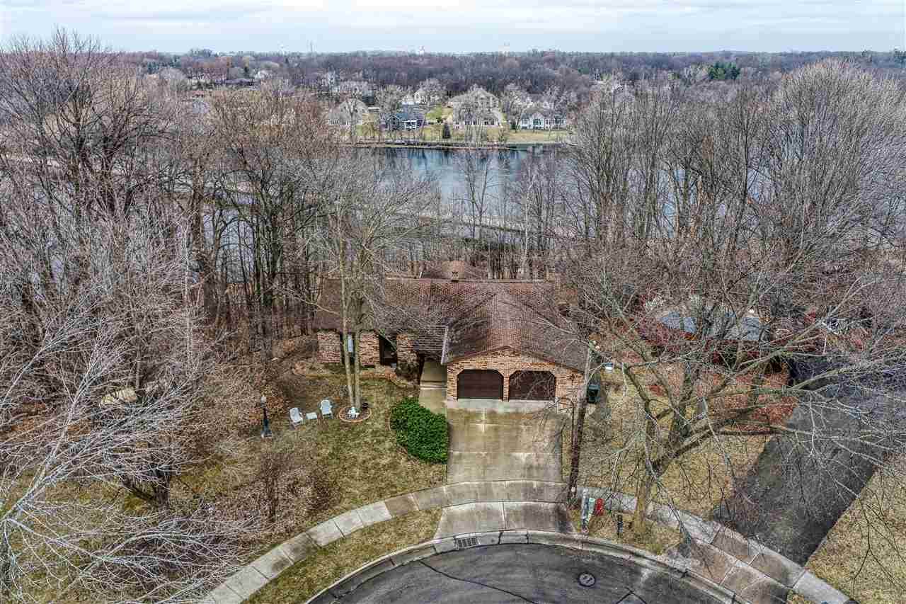 903 Laurel Lane - Photo 1