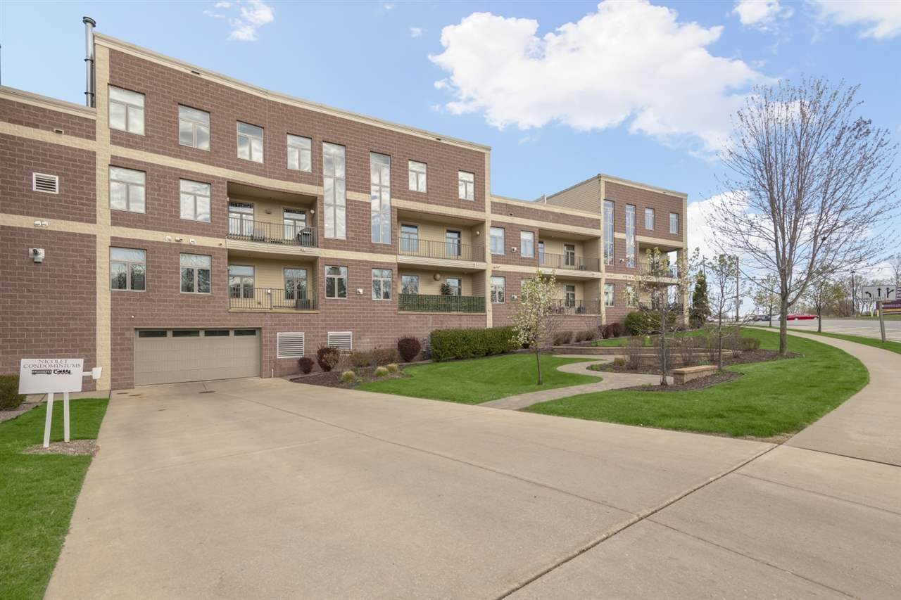 555 Main Avenue - Photo 1
