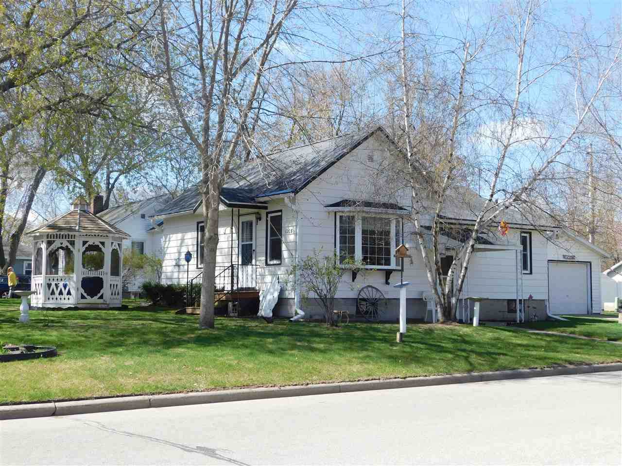 1203 Smalley Street - Photo 1