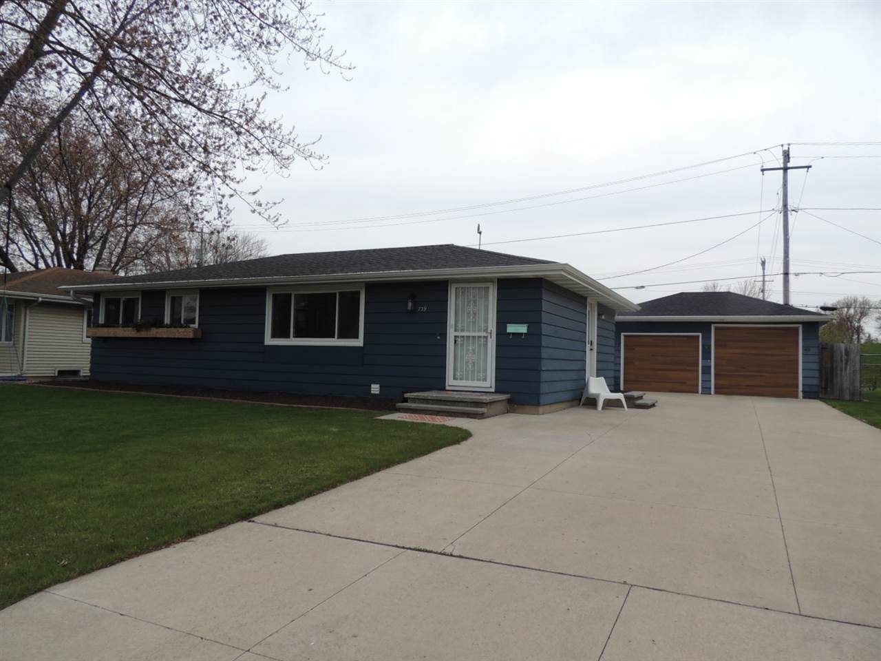 739 Fairwood Drive - Photo 1