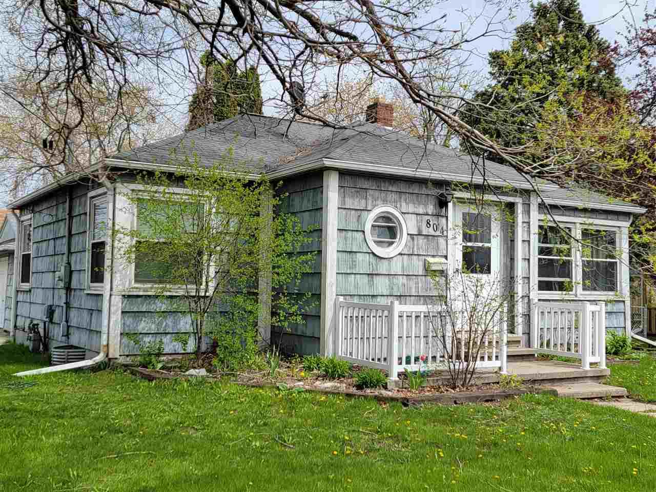 804 Reddin Avenue - Photo 1