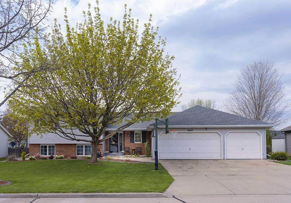 1602 Cranberry Drive - Photo 1