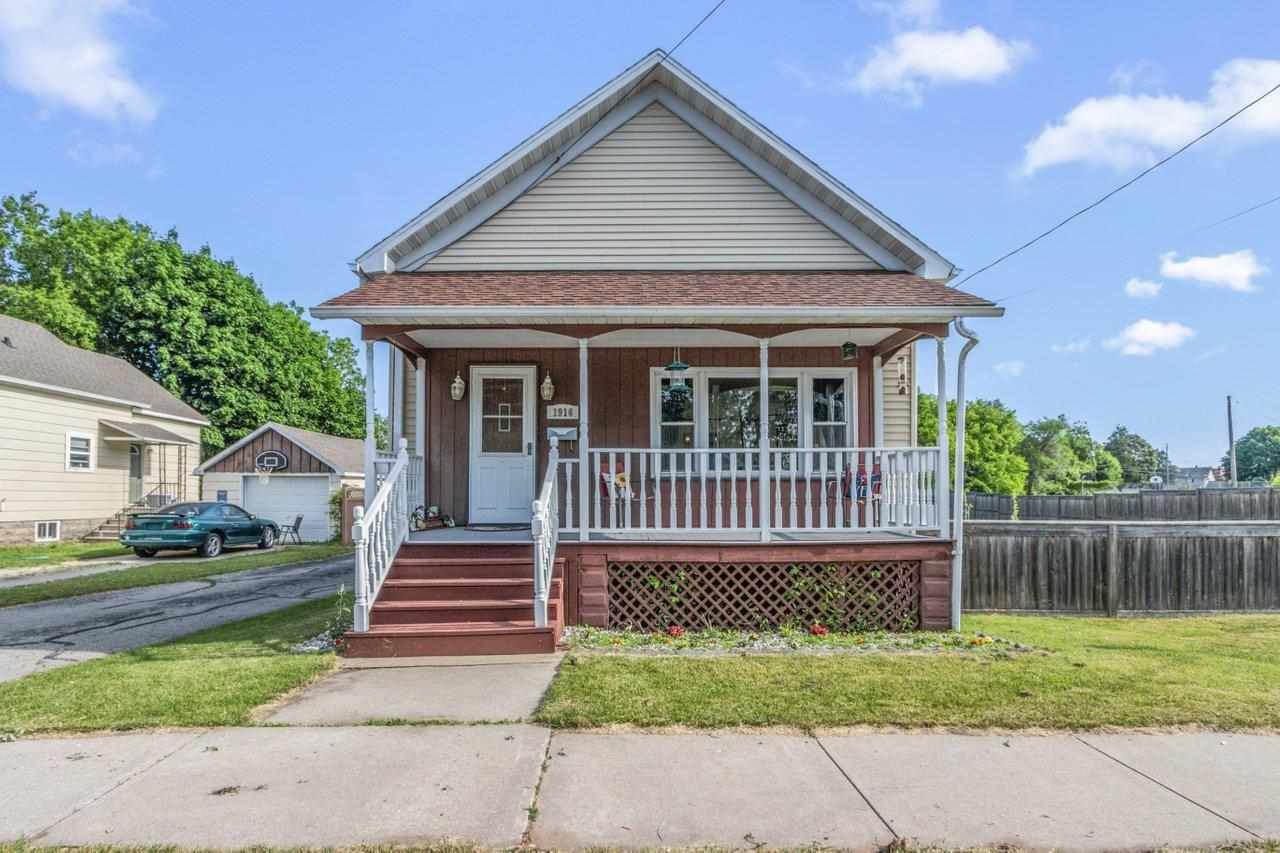 1916 Lewis Street - Photo 1
