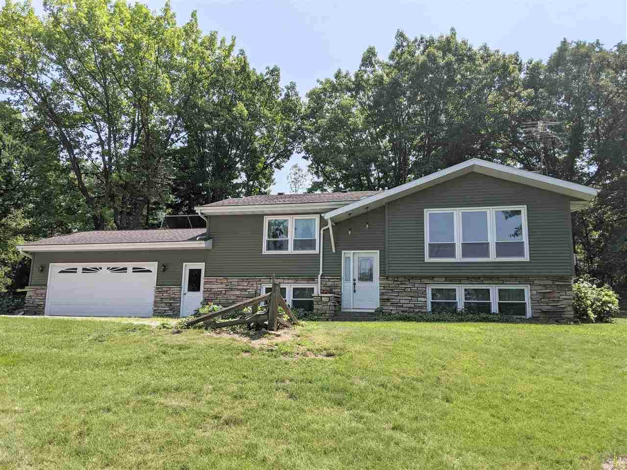8208 Lakeview Road - Photo 1