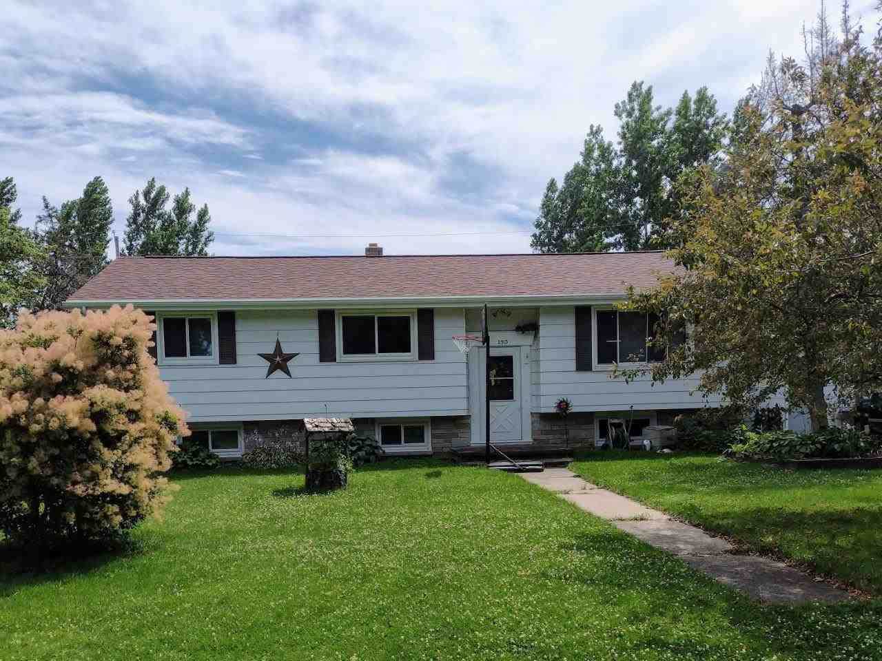 2513 Oakcrest Drive - Photo 1
