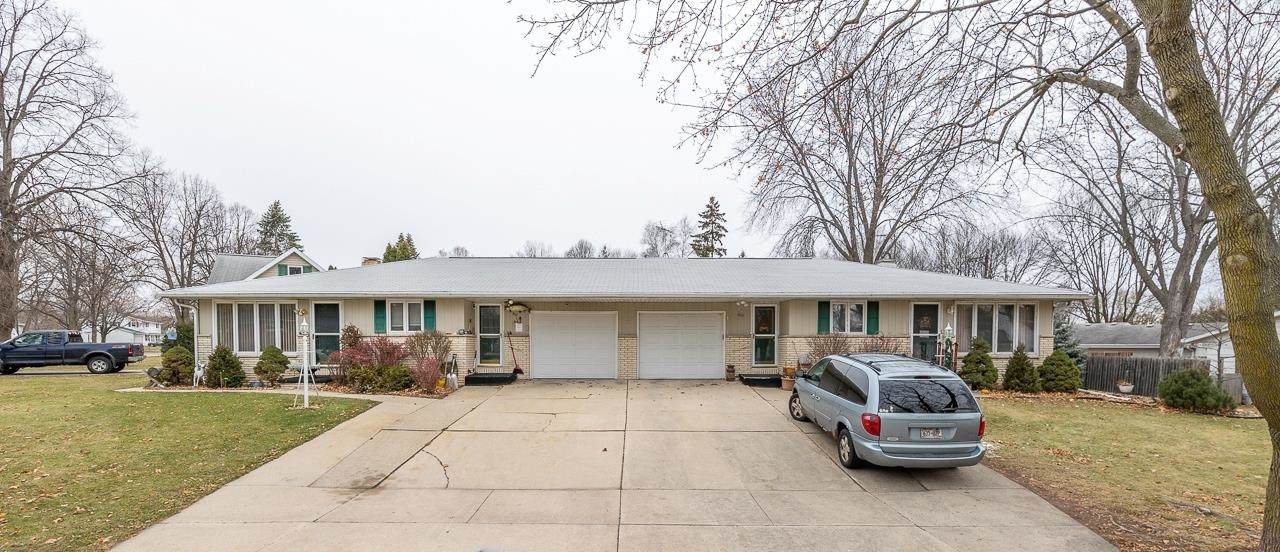 401 Steven Street - Photo 1