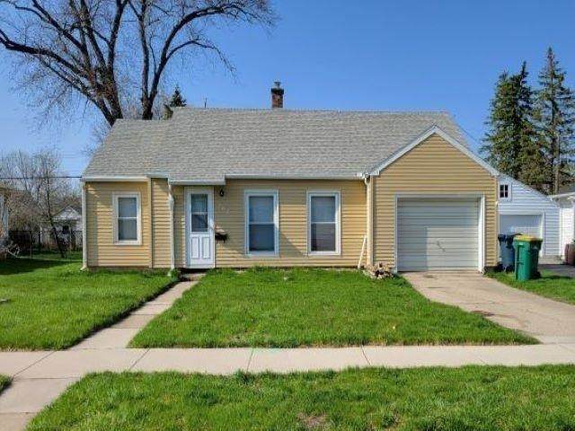 307 14TH Street - Photo 1
