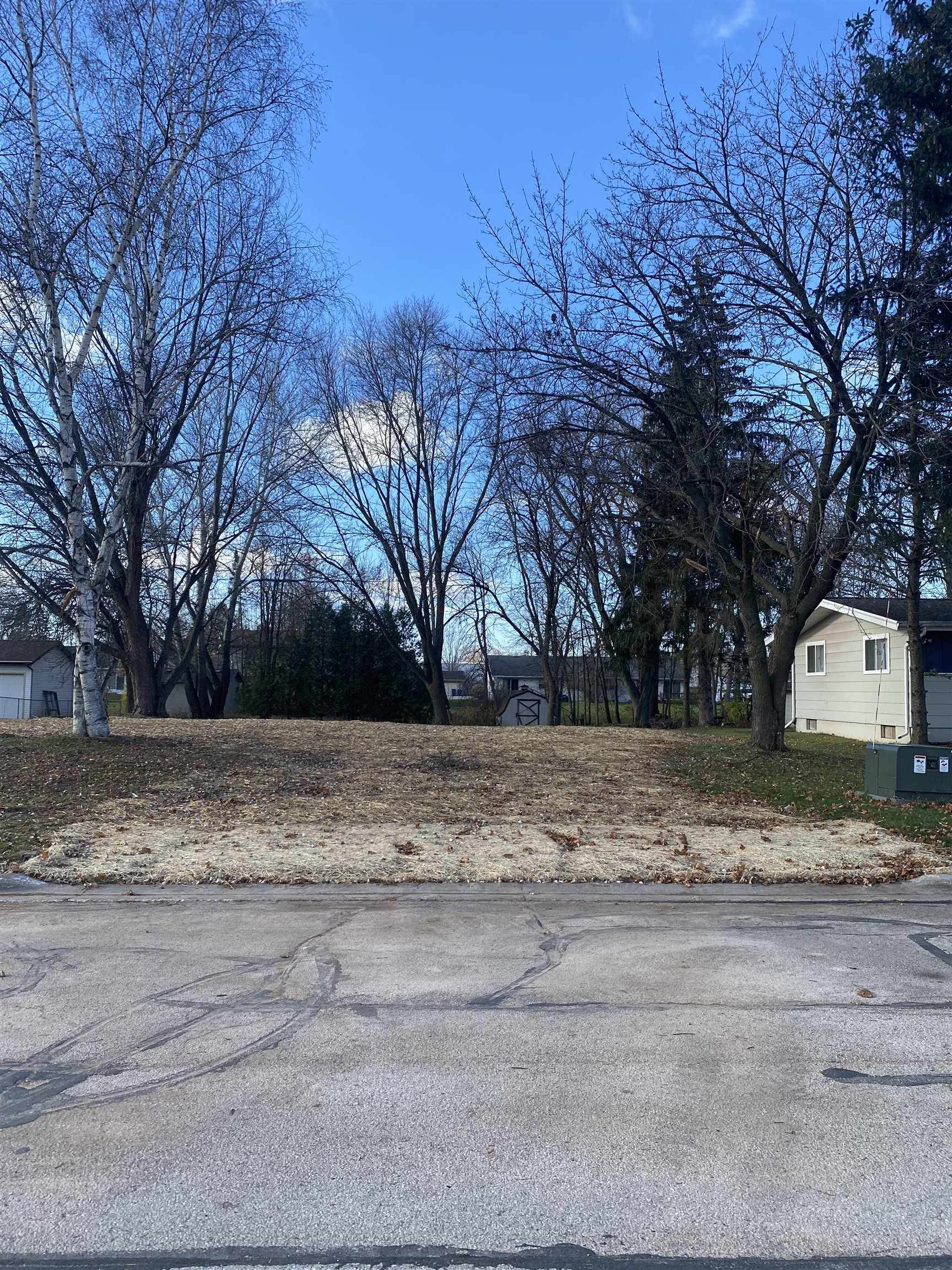 3220 Meadow Circle - Photo 1
