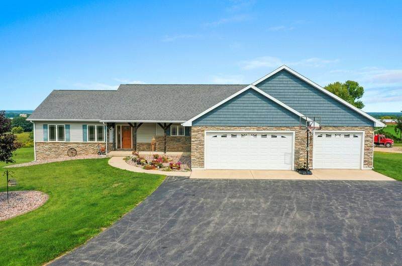 N5136 Lakeview Way - Photo 1