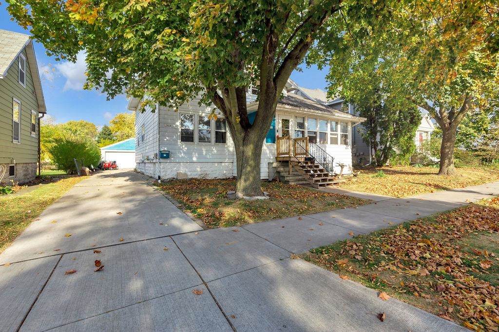 1380 Ceape Avenue - Photo 1