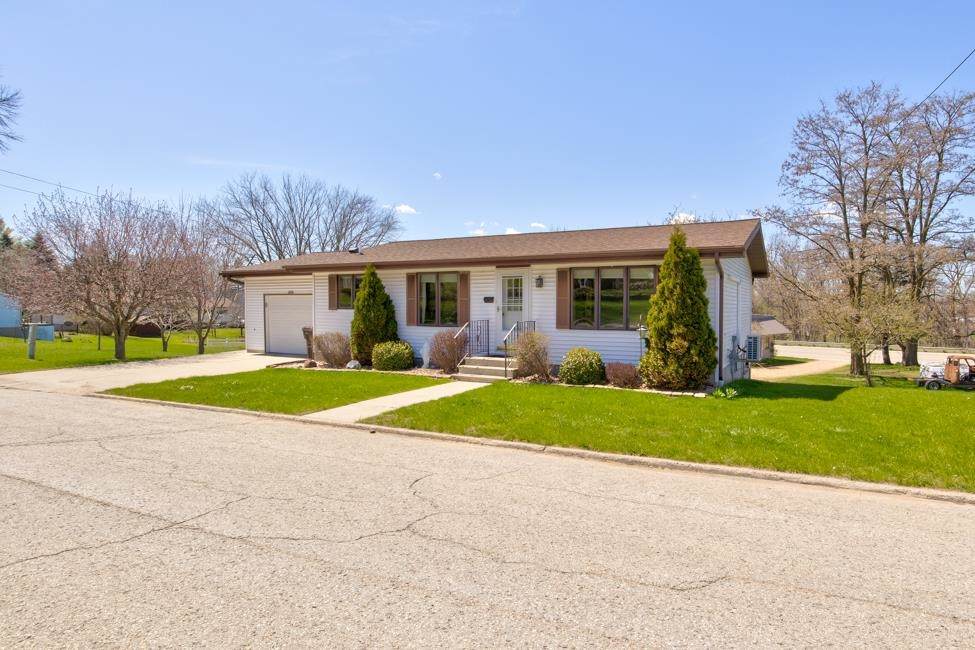 S315 Bluff Street - Photo 1