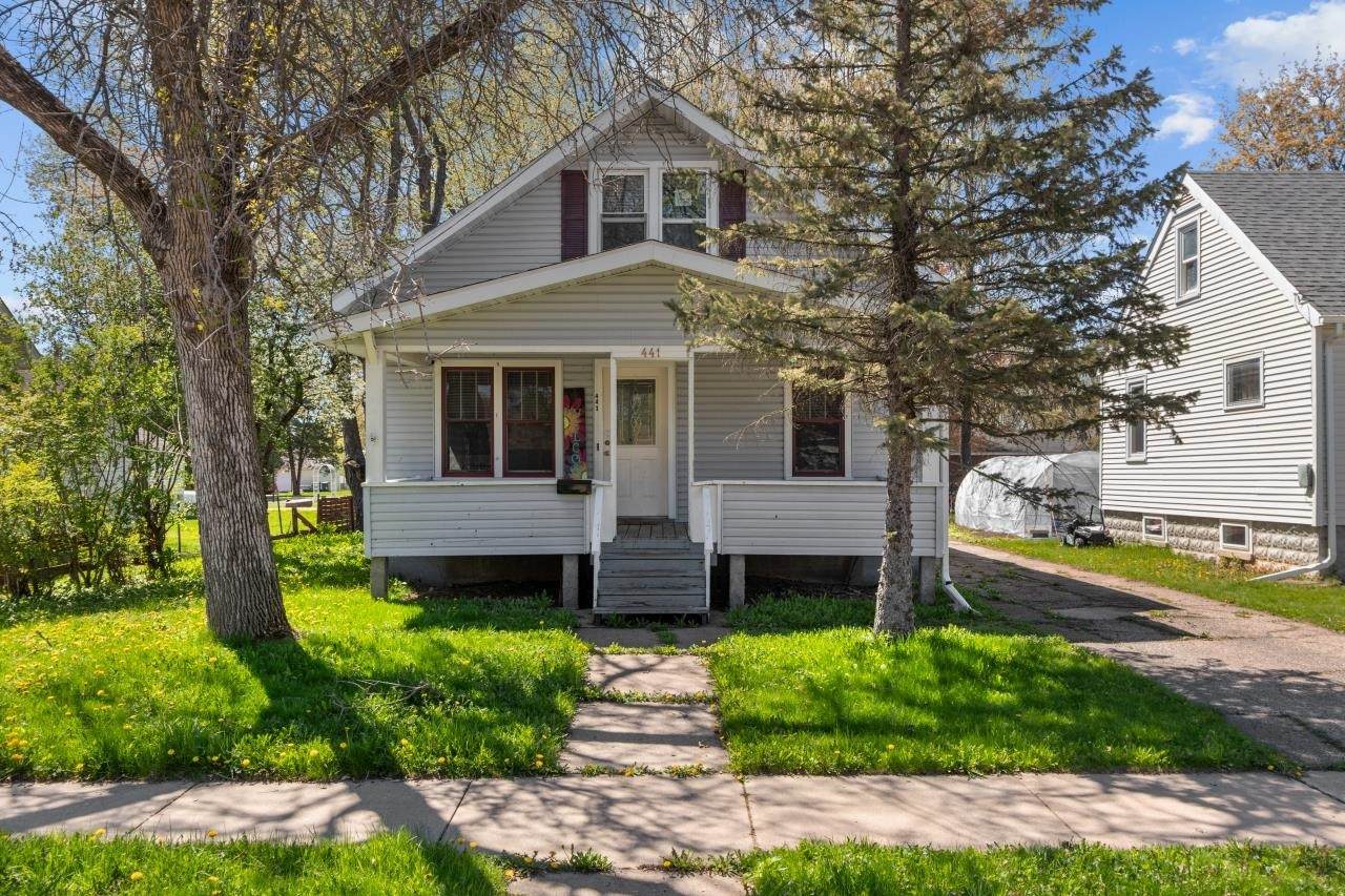 441 13TH Avenue - Photo 1