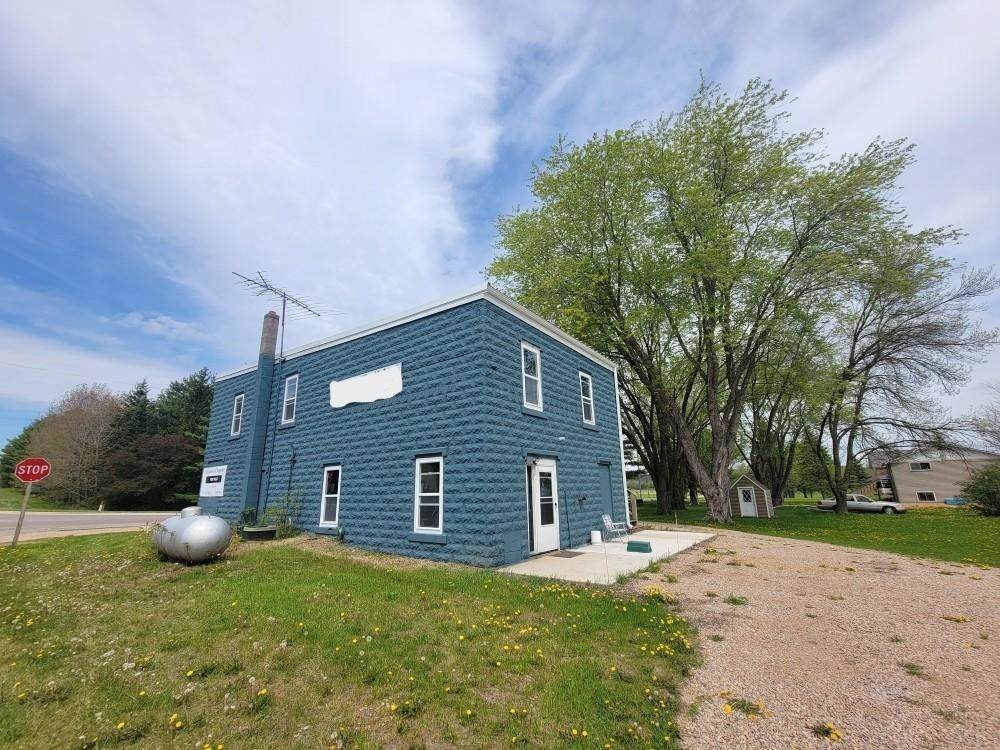 9106 County Rd B - Photo 1