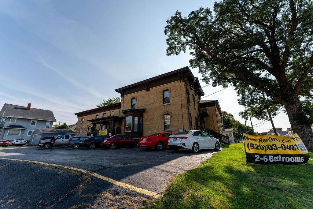 306 Wisconsin Street - Photo 1