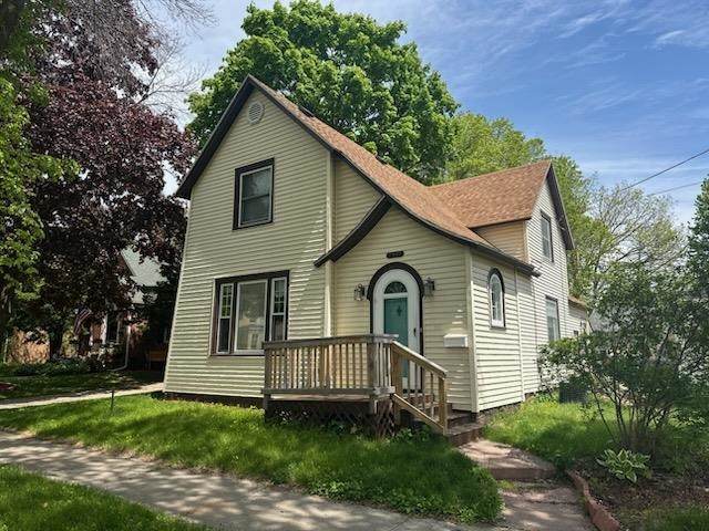 1902 Stephenson Street - Photo 1