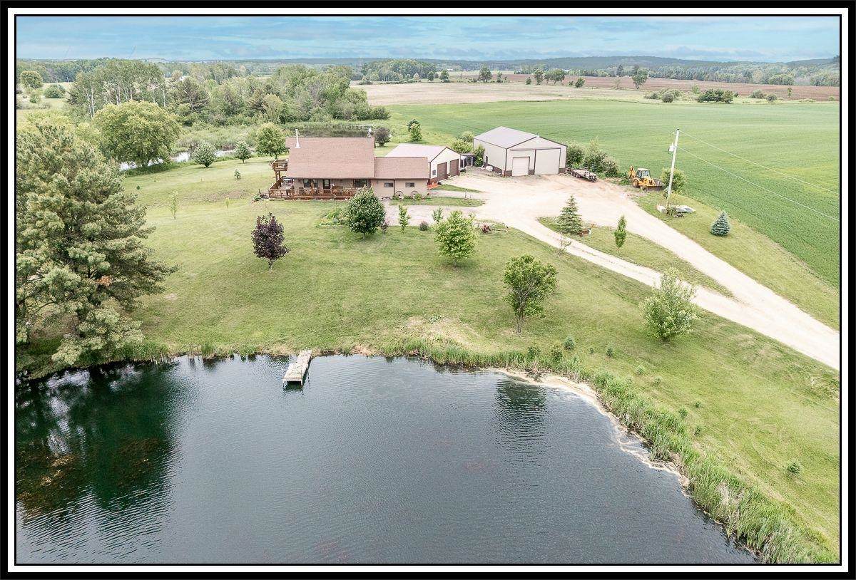 E5528 Hanson Road - Photo 1