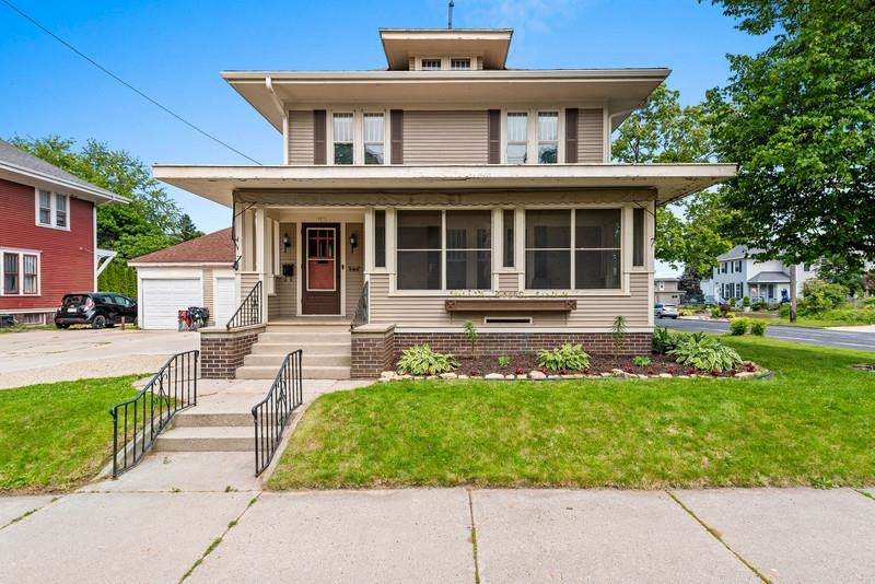 701 7TH Street - Photo 1