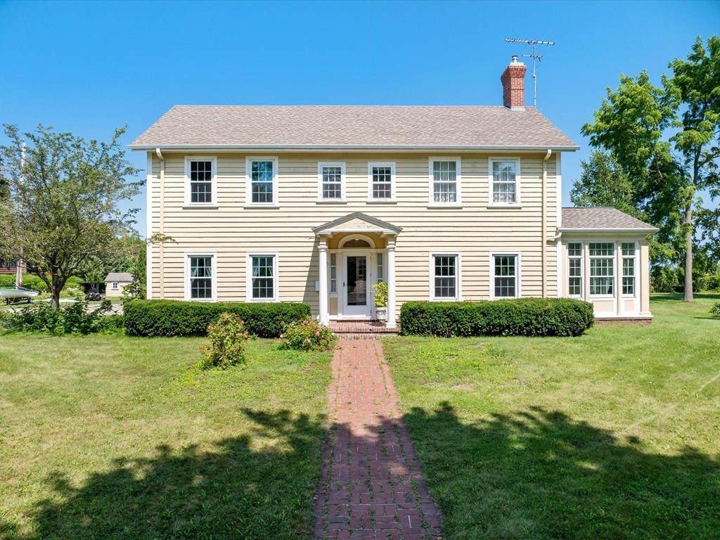 205 Rose Street - Photo 1