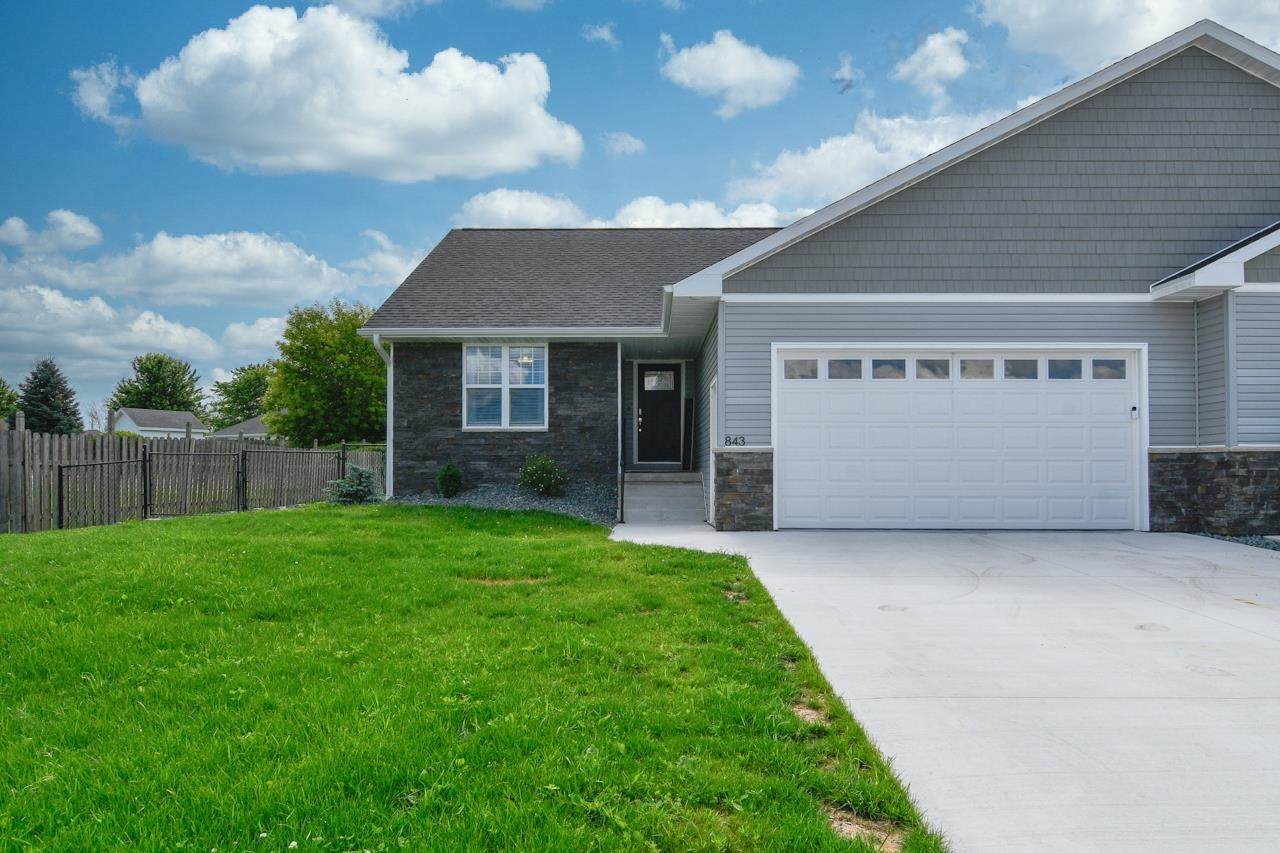 843 Red Hawk Drive - Photo 1