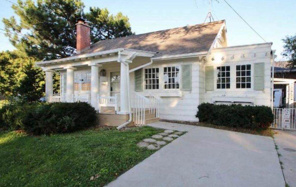 605 Clay Street - Photo 1