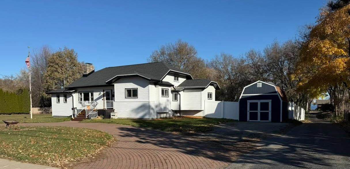 726 Park Avenue - Photo 1