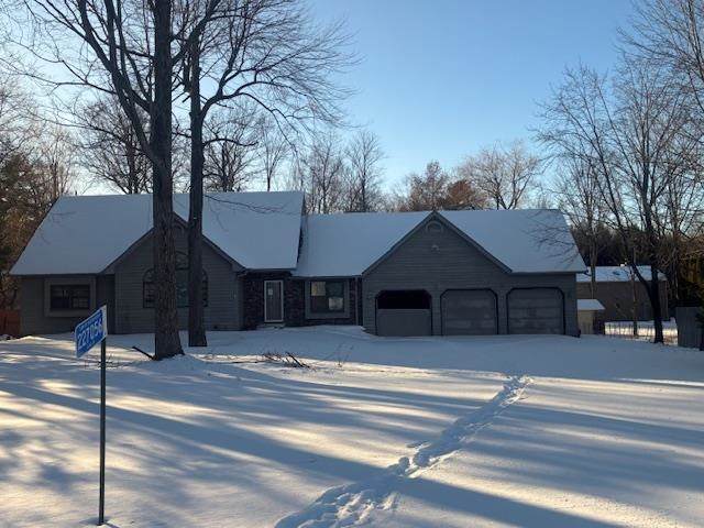 227056 Quail Avenue - Photo 1