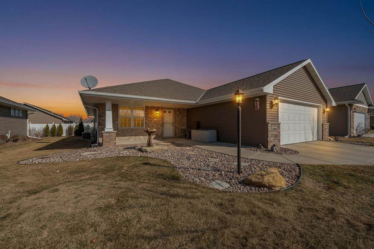3865 Meunier Lane - Photo 1