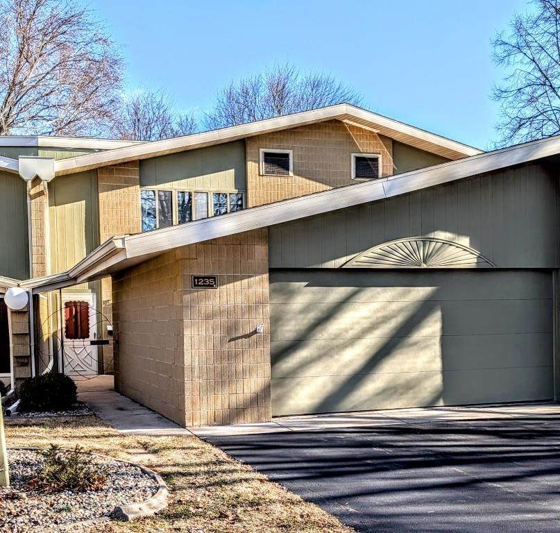 1235 Nicolet Circle - Photo 1