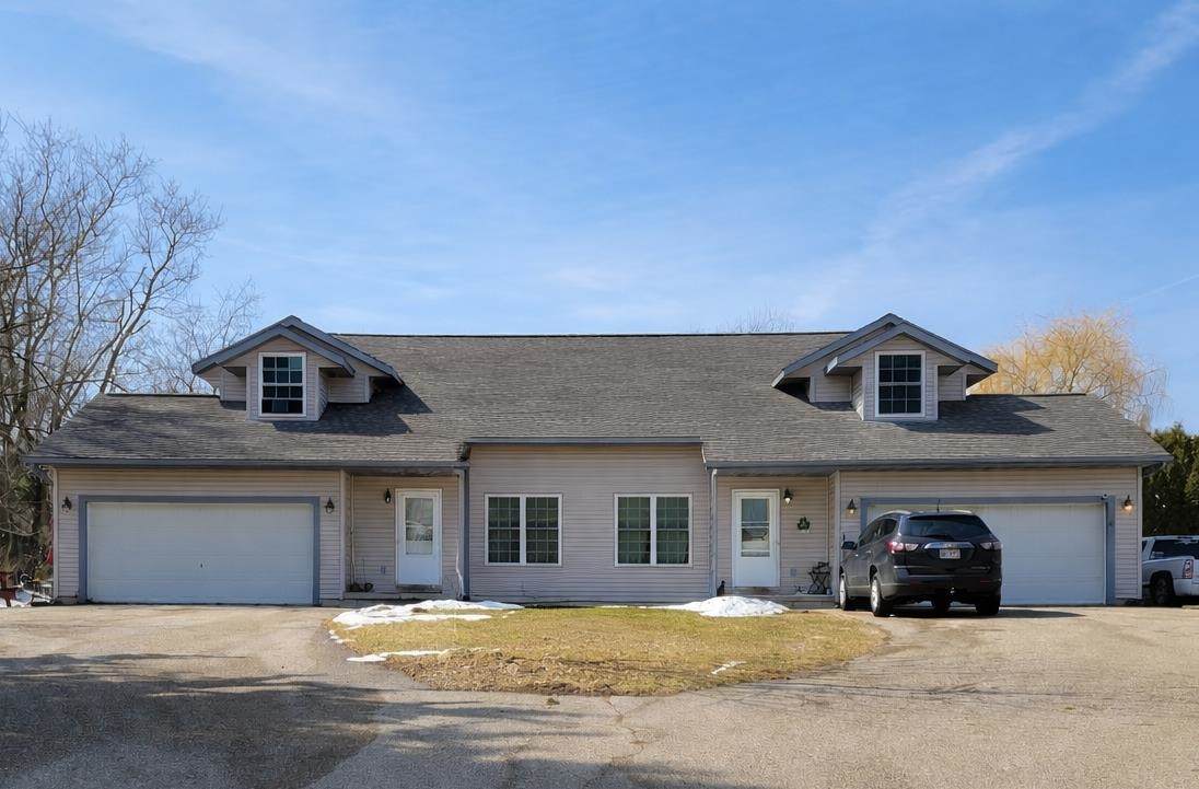 N4583 Hickory Road - Photo 1